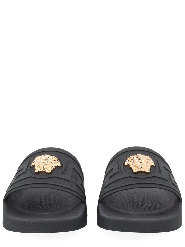 Versace Scarpe Basse - Black | a798f77baf65f61ba52b29845c3d57c6f4f4814b