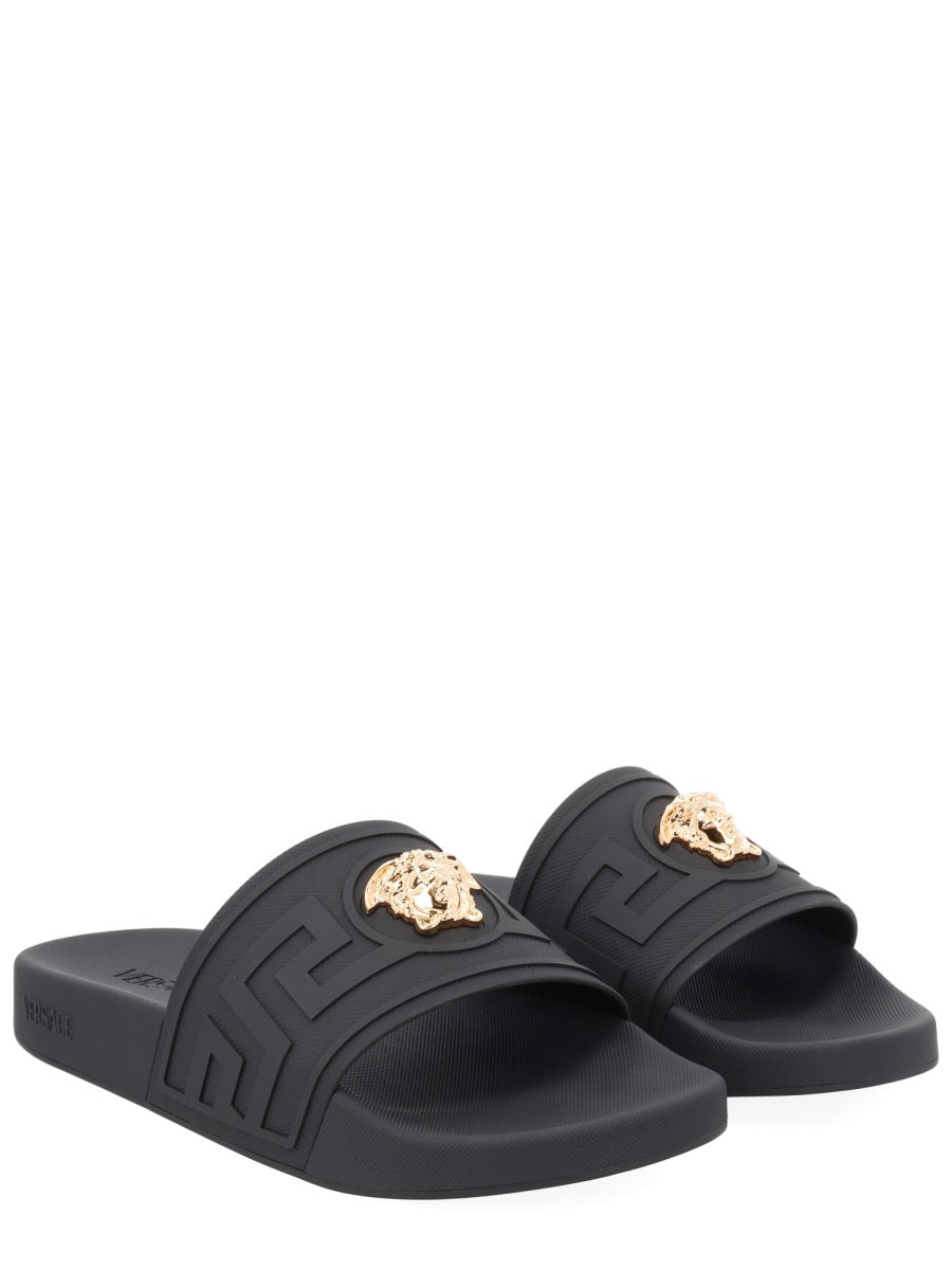 Versace Scarpe Basse - Black | 6e6d30b9f15e3d60cf14d4bafeeedbfda8b1e2e9