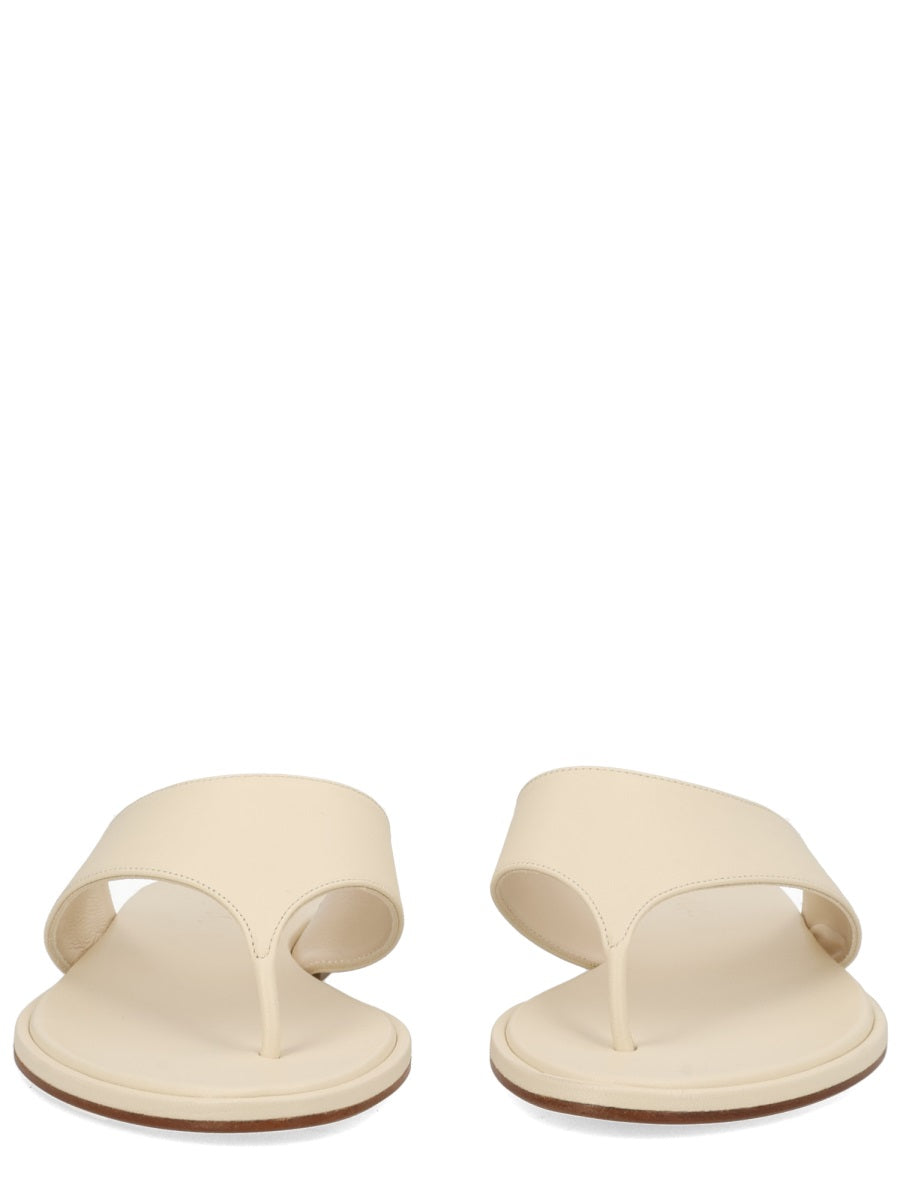 Aeyde Sandali - Ivory | 49b2e7583d7215d17e28335bb2c2f0c0a333c96f