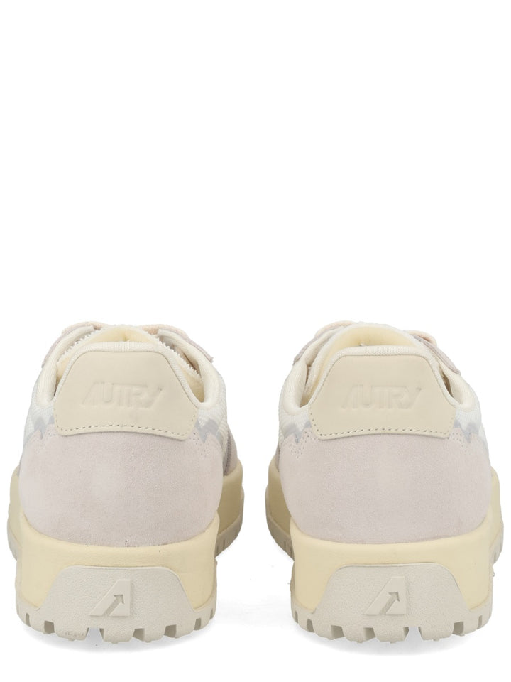 Autry Sneakers - White | c0df40ac3a5ec2b9db120315e23a529c5ae3901e