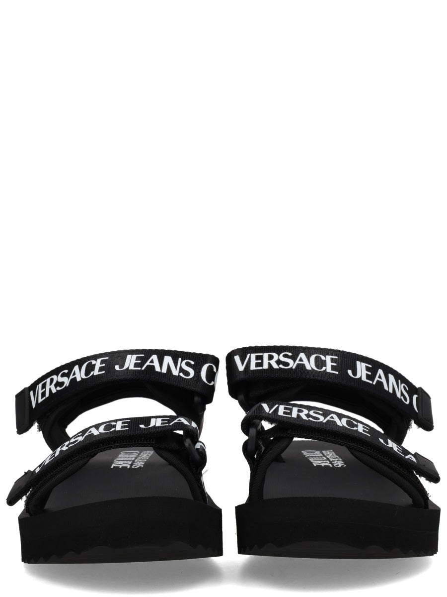 Versace Jeans Couture Sandali - Black | 7c098fa141ecc2ac87fd8ee86b539dbea6ddf8ec