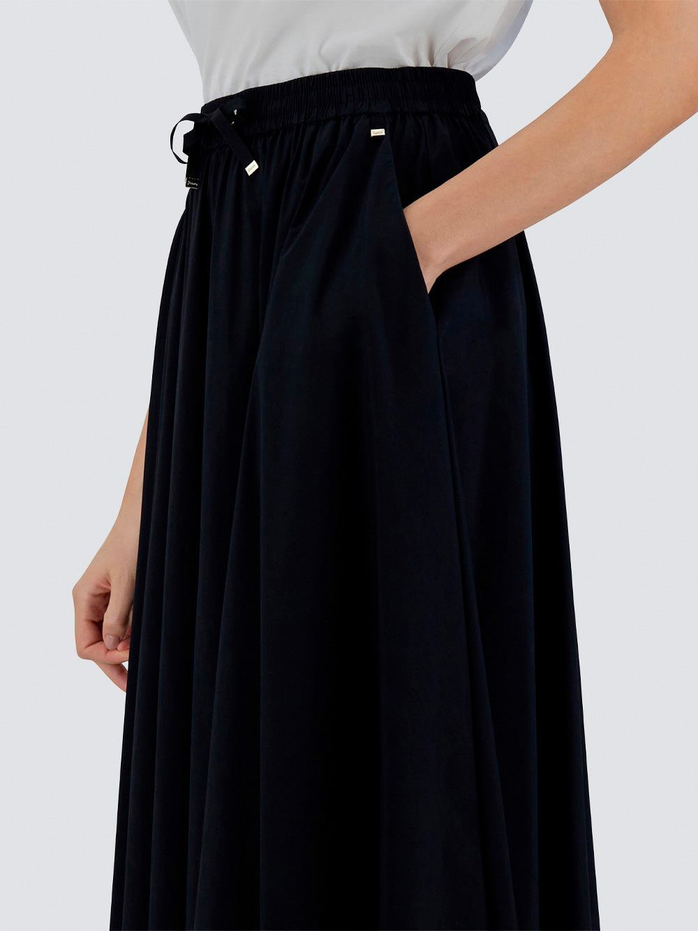 Herno Long skirts - Nero | 113a35236e24ac0db603ce7e028a614eaf204784