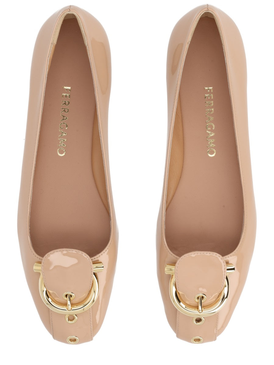 Ferragamo Scarpe Basse - Beige | 3b0fba04eab28a80e742883420725707447c31ff