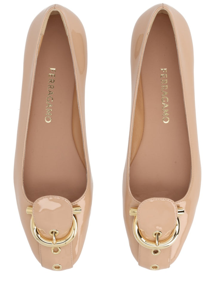 Ferragamo Scarpe Basse - Beige | 3b0fba04eab28a80e742883420725707447c31ff
