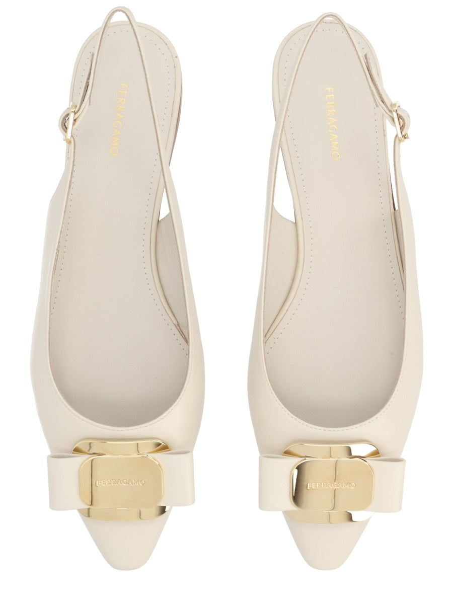 Ferragamo Scarpe Basse - Ivory | 307367744107cf5feb01698ad78c1560f2d481b6