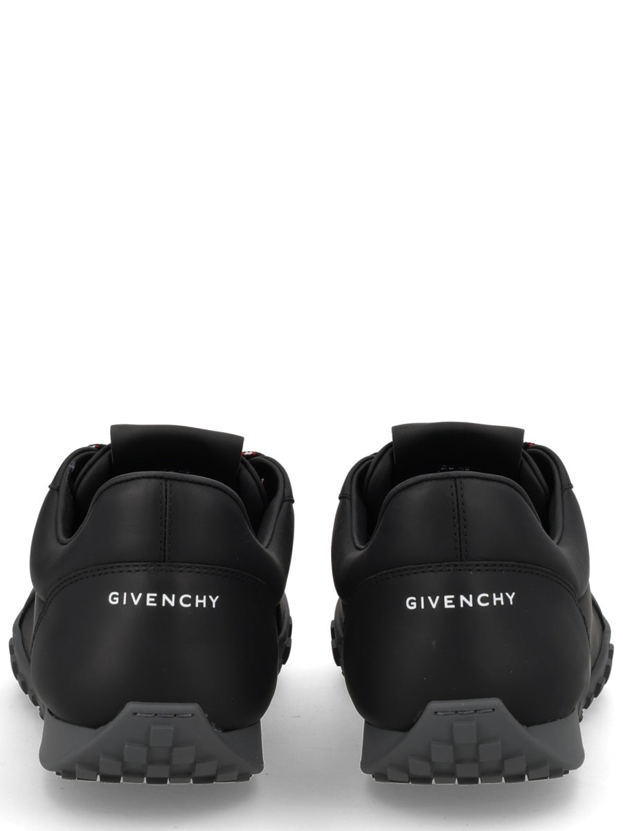 Givenchy Sneakers - Black | ddfa00e17e1302d6a0577725af8bf34d3a8877ac