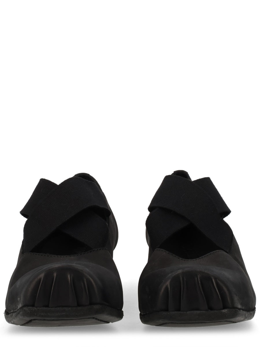 Uma Wang Scarpe Basse - Black | adf29a5006b3b2c3278f33cf311b04f045bfdbbf