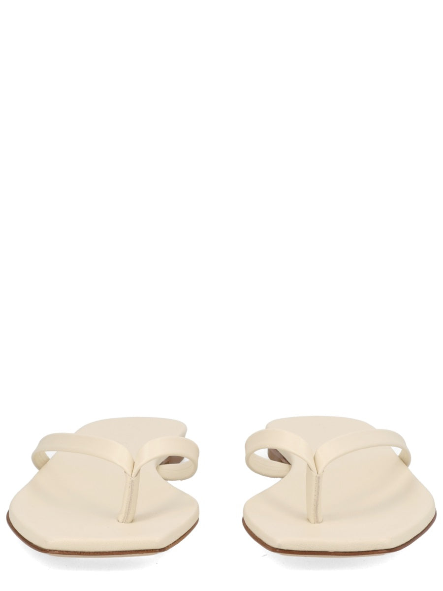 Aeyde Scarpe Basse - Ivory | adb13367333758fea9ed9eb7d51355fb44b5467c