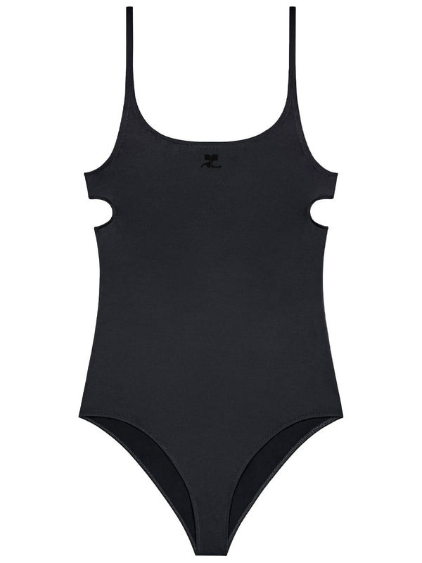 Traje de baño enterizo con aberturas