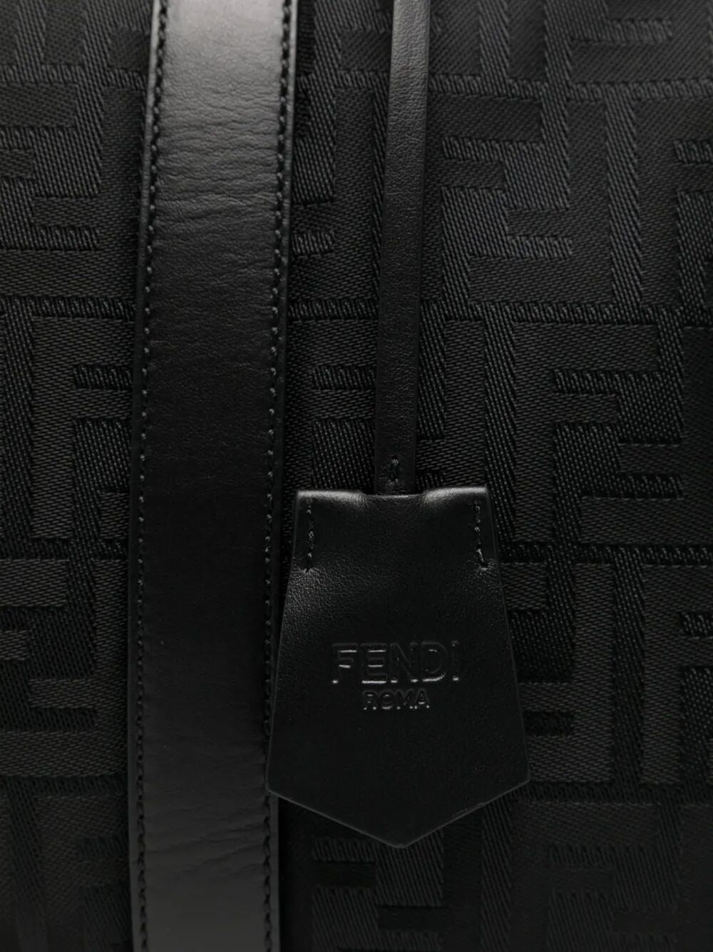 Fendi Totes - Nero | 9ec0166589fda0af8e63e6d363338daddb7a5ddd