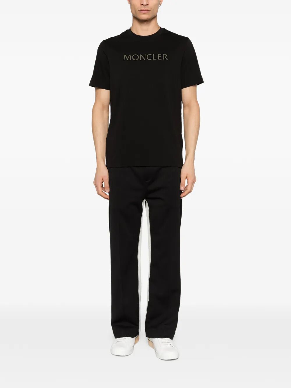 Moncler T-shirts - Nero | d7bd3905689ef58a0496e81561659074a9ac46fc