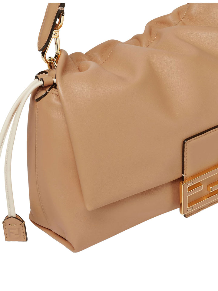 Fendi Borse a Spalla e Tracolla - Nude & Neutrals | d12f1d194afe13797c1bb4c3f30542a6c9e57b37