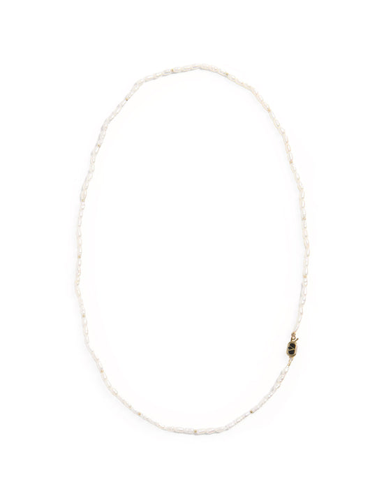 Metal Necklace With Pearls