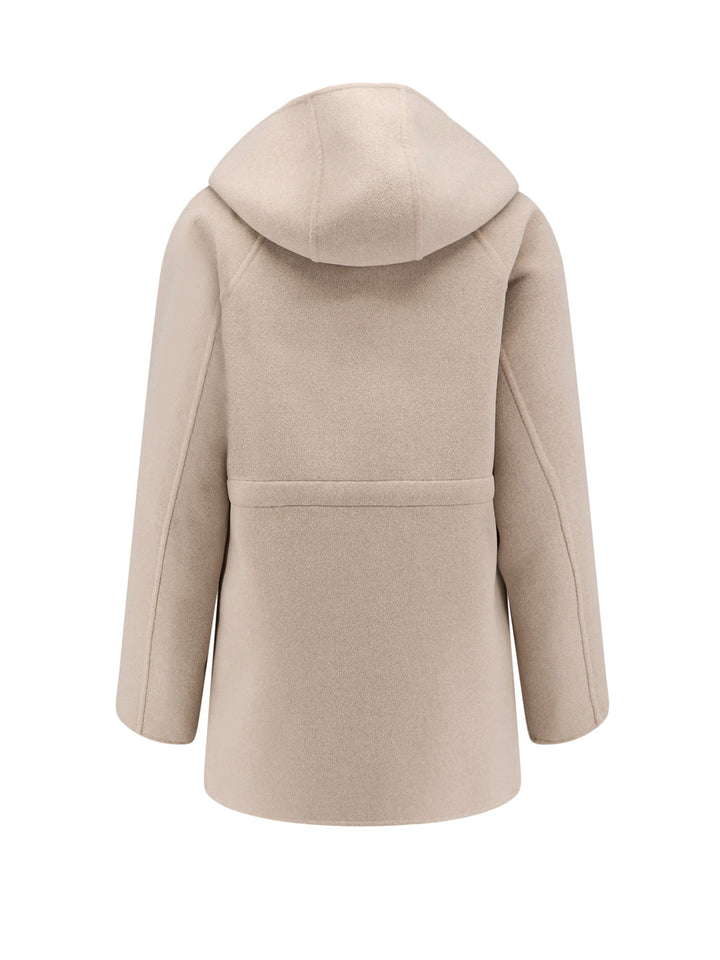 Fendi Coats - Metallici e grigi | f22ed0d4fe5b3fd9baaac61671085e586d25d15c