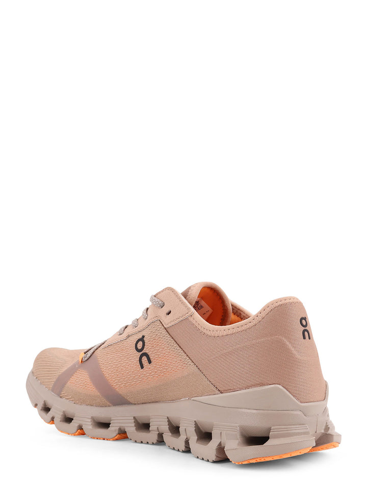 On Sneakers -  | e60ace099637875159bb9e11501cd28867bf60b1