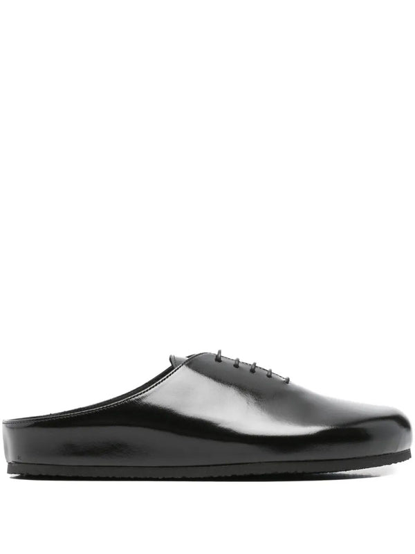 Les Mules Derbie In Pelle Lucida
