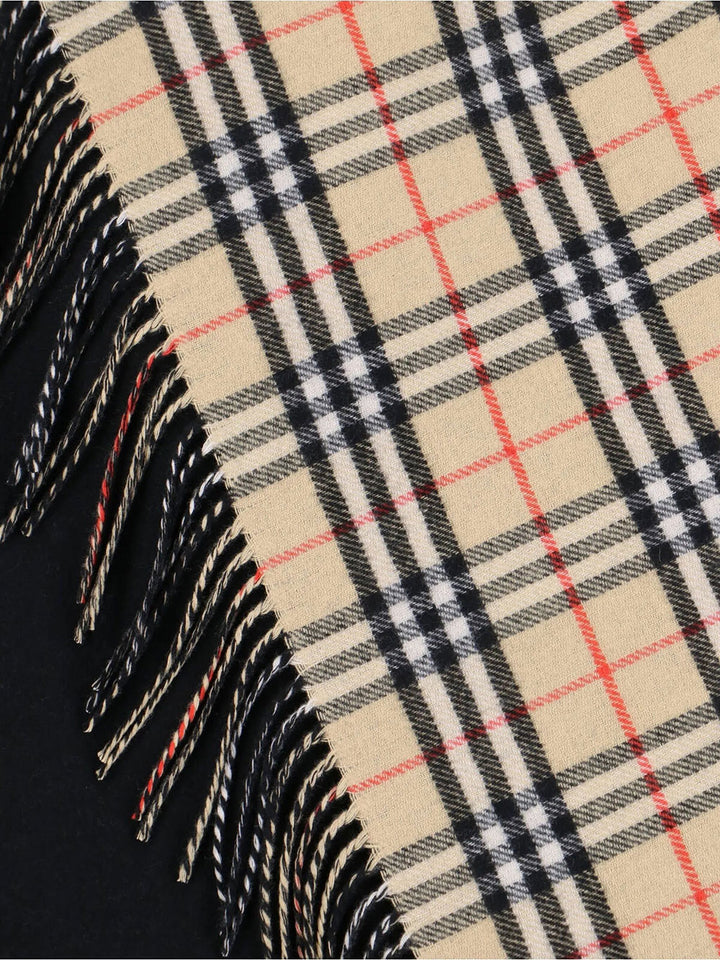 Burberry London England Scarves - Nero | 92d6c05829c820f8da186bac962ace09e6552de4