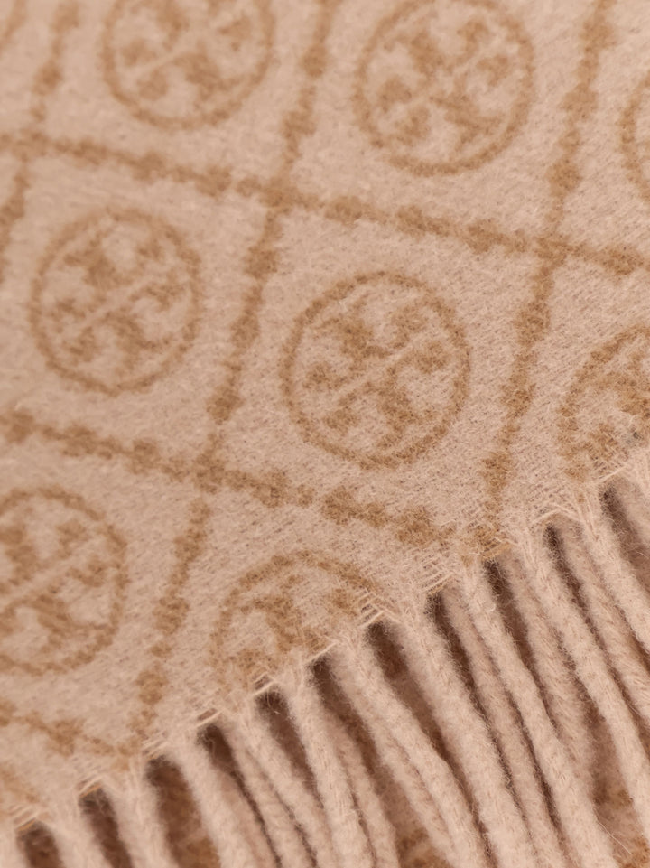 Tory Burch Scarfs - Marrone | 00e0884f66557450f707a8856f3902b515253386
