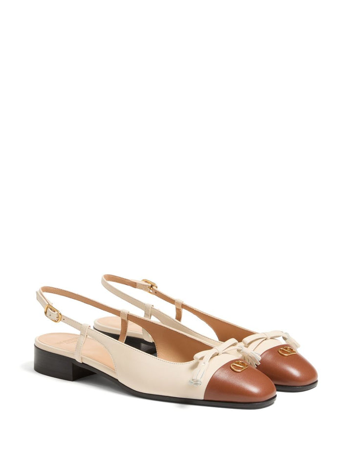 Valentino Garavani Flat shoes - WHITE | da1ca48bcb51d8cf10e43e45af4cc4e10c5efe75