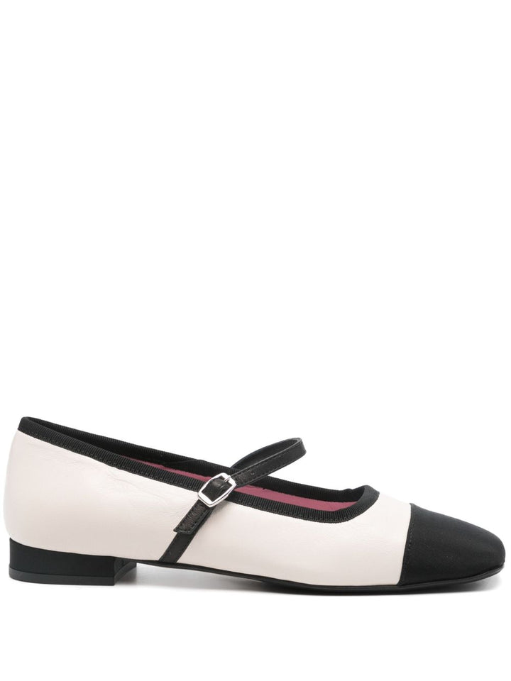 Carel Paris Flat shoes - Light and natural | 0127f799dd441d893e651cdefe400911ba934396