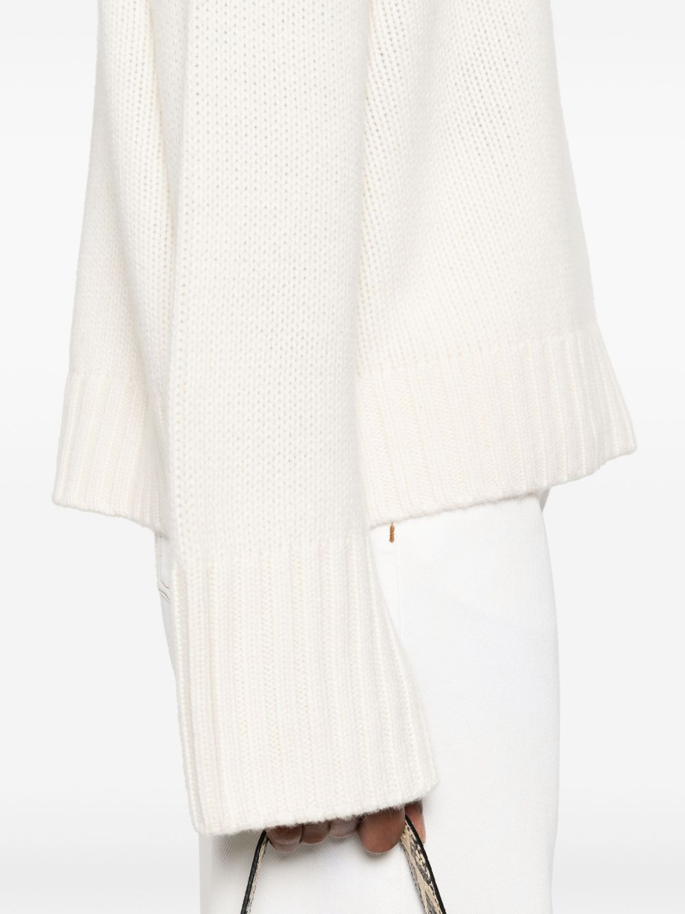 Soft Goat Sweaters - Light and natural | e312f84595659e269cd77e3c23ea75a5c02cde26