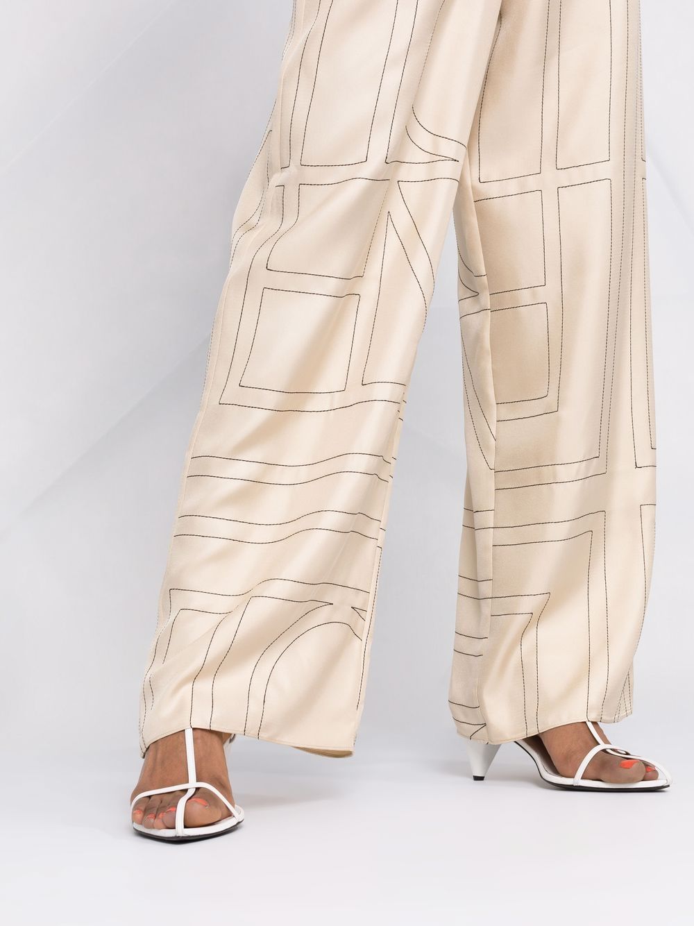 Toteme Pre Trousers - Light and natural | b474556dee02c5bea68deb545f0a25836dcfb700