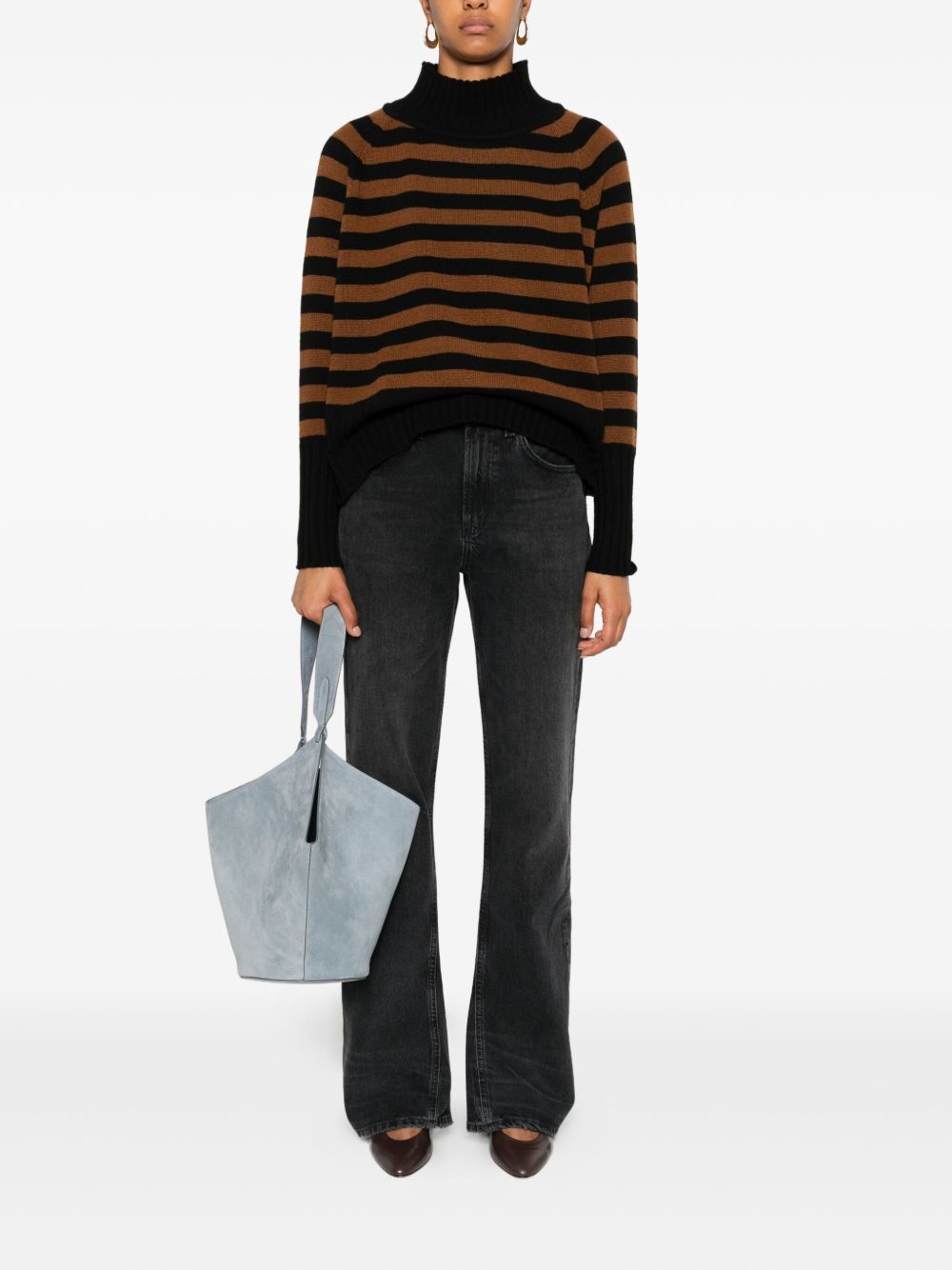 Beyou Sweaters - Blue and green | d01da269b98b53a777ee2da2faa8ba17be5e9881