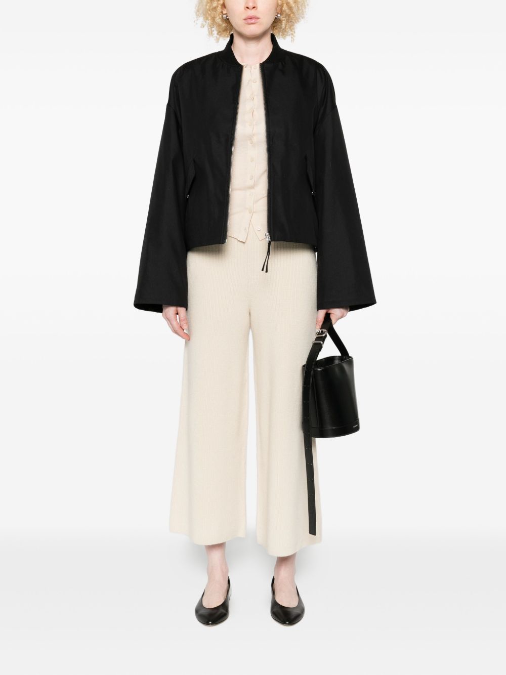 Closed Coats - Blacks and greys | 6e890e84599ce04d4ae11a1b01b1bb66d759a56d