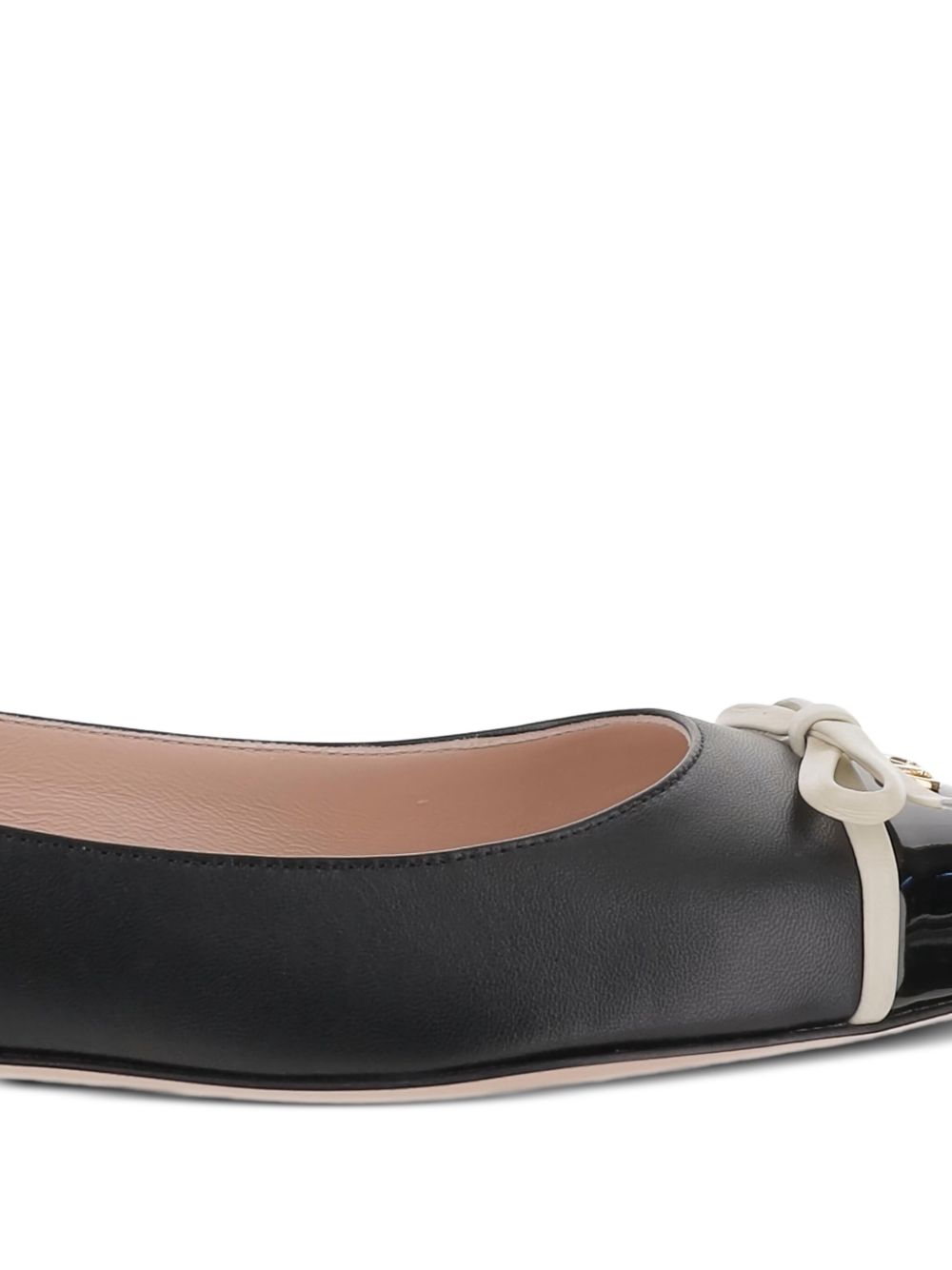 Valentino Garavani Flat shoes - BLACK | c2df20d2b6ed8ededf9381e6e793d0ba6dd169df