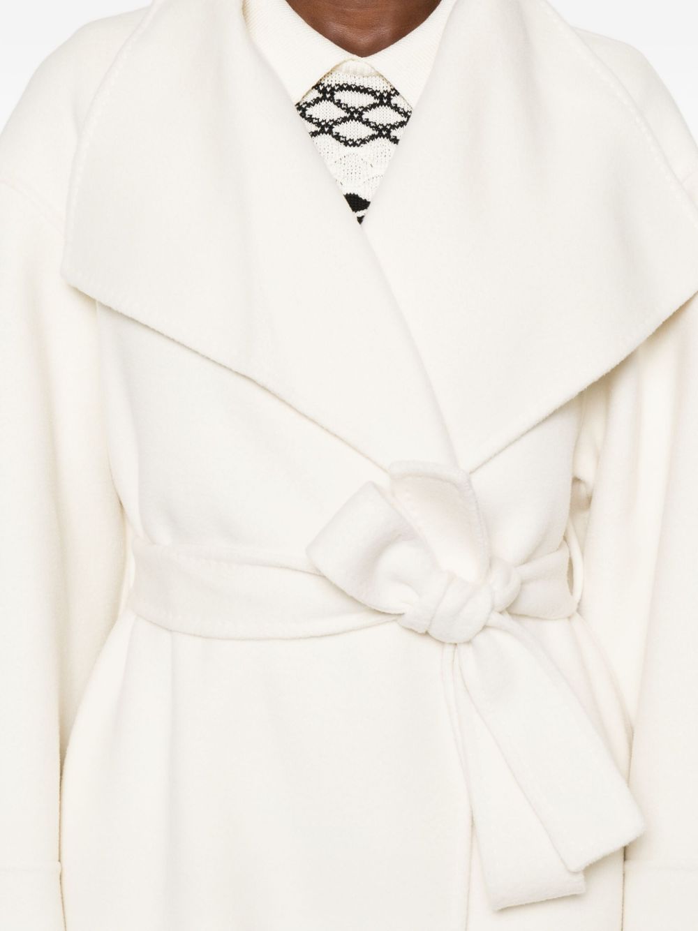 Soft Goat Coats - Light and natural | 3d3488114ffbf5c7184367bbb8651228083413c7