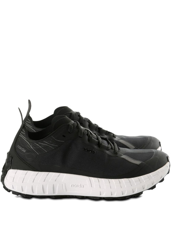 001 Sneakers