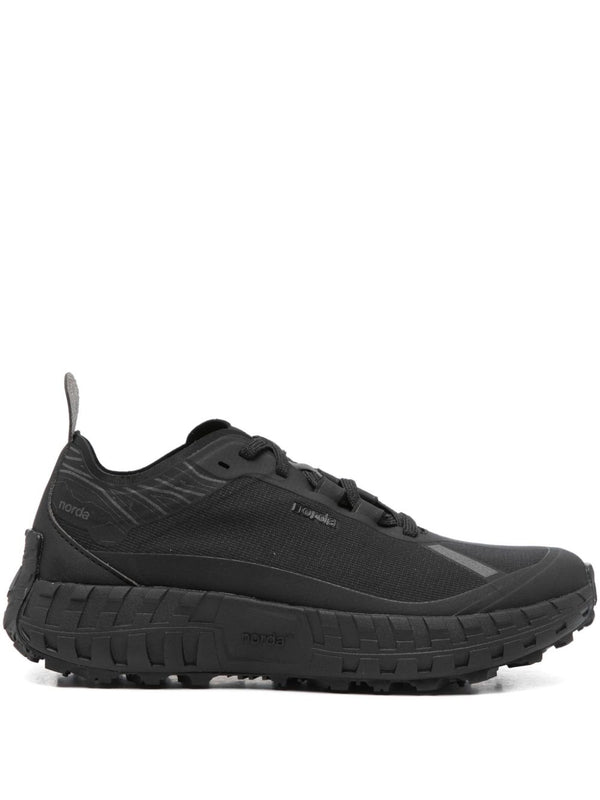 001 Sneakers