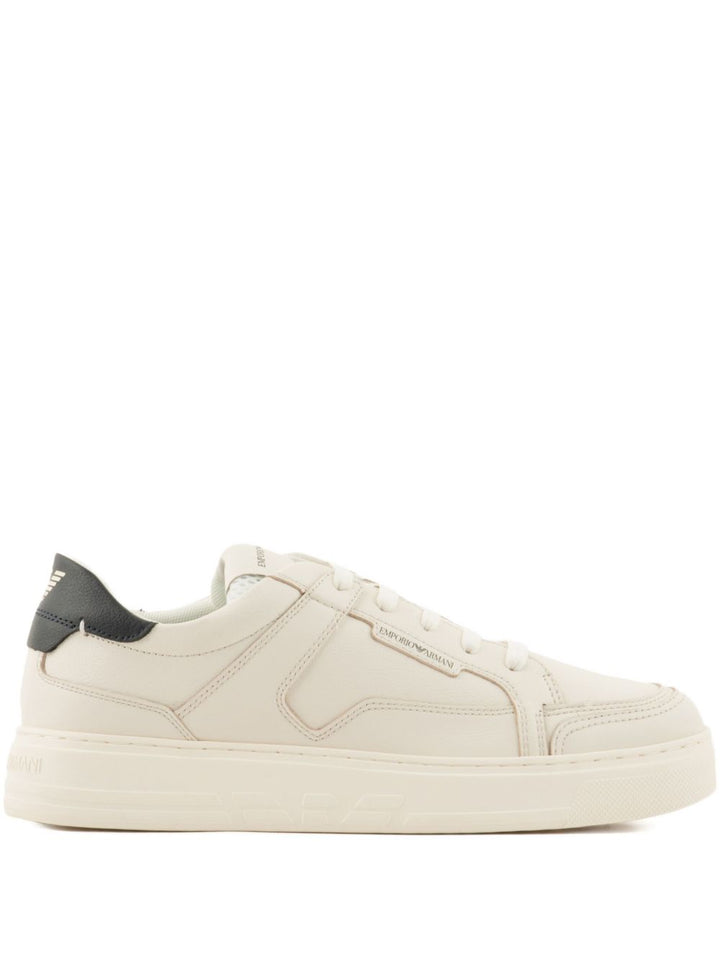 Emporio Armani Sneakers - Chiari e Naturali | 6a00e93a1af23a42412fa5bd97dc8bd52f16bca4