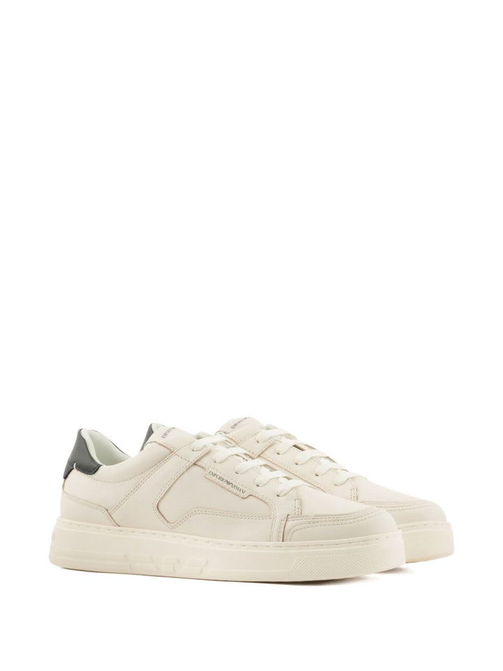 Emporio Armani Sneakers - Chiari e Naturali | 857acfb8f53992b9b8b1d7f5c46f17c08b41ca2c