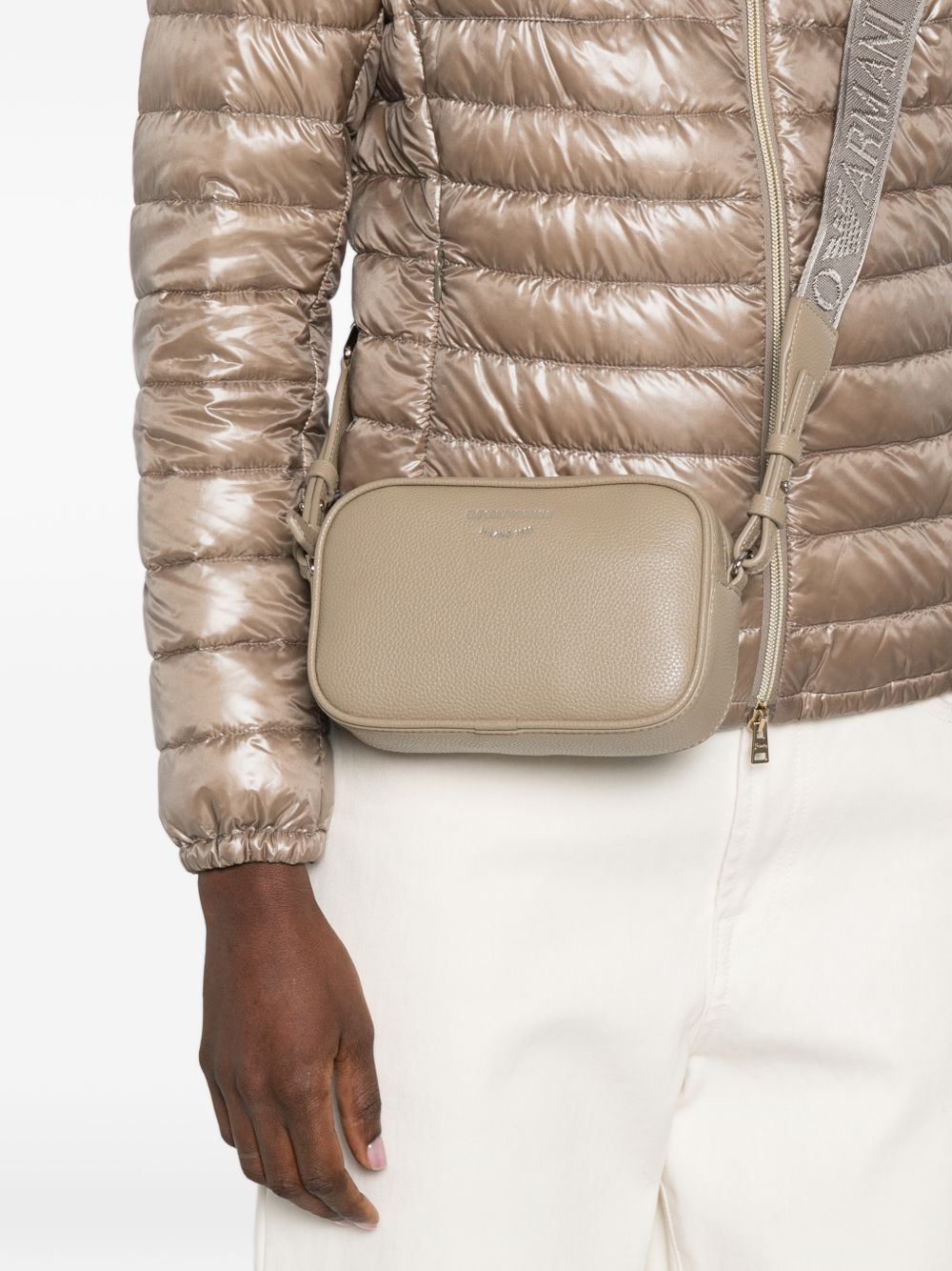 Emporio Armani Bags - Marroni | 7d2db6f0a336f653cf3910b57cba4997f8cc42da