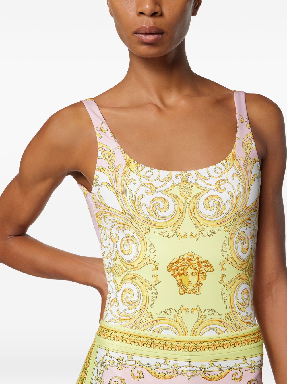 Versace Sea clothing - Light and natural | 134307c9f798f9ab073a4b5370ec1f10b0d69086