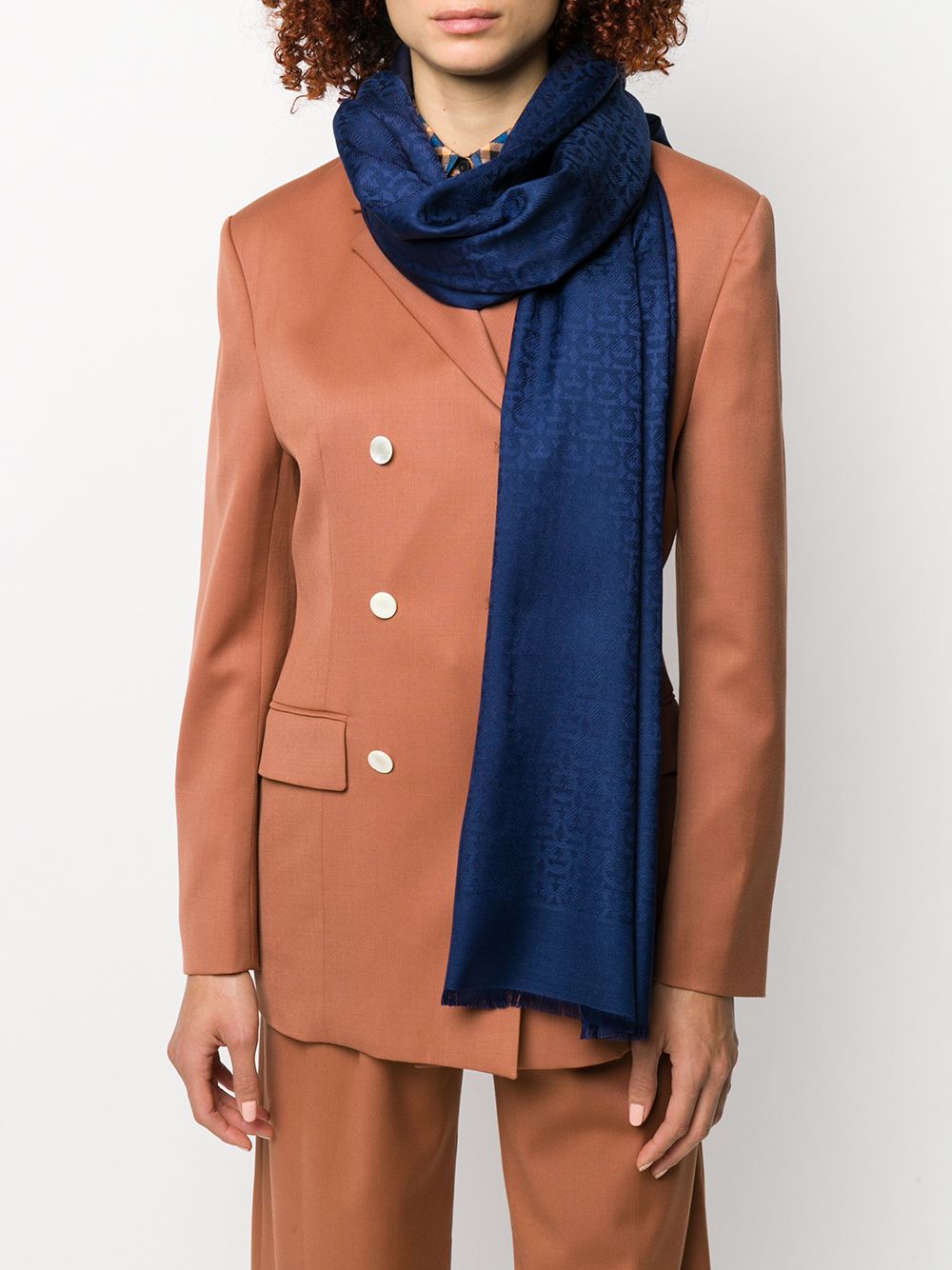 Ferragamo Scarfs - Blu e verdi | 9f4ddef3bcab9f1904be90adb46fd8cf6156772a