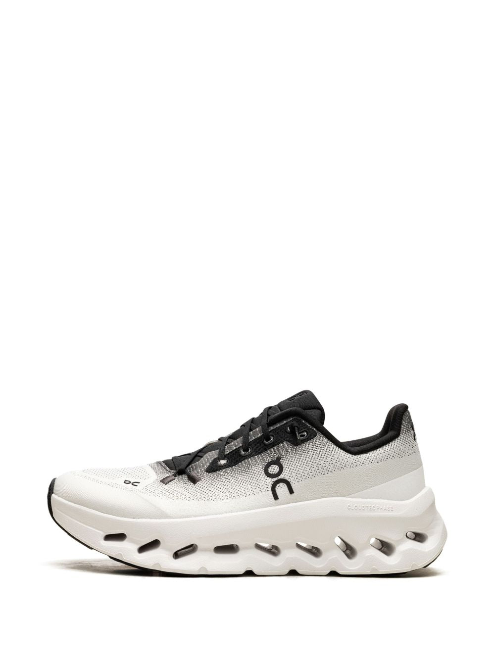 On Sneakers - WHITE | 2b81aaafa98b304921b12dbd759a8e49bdbd7417