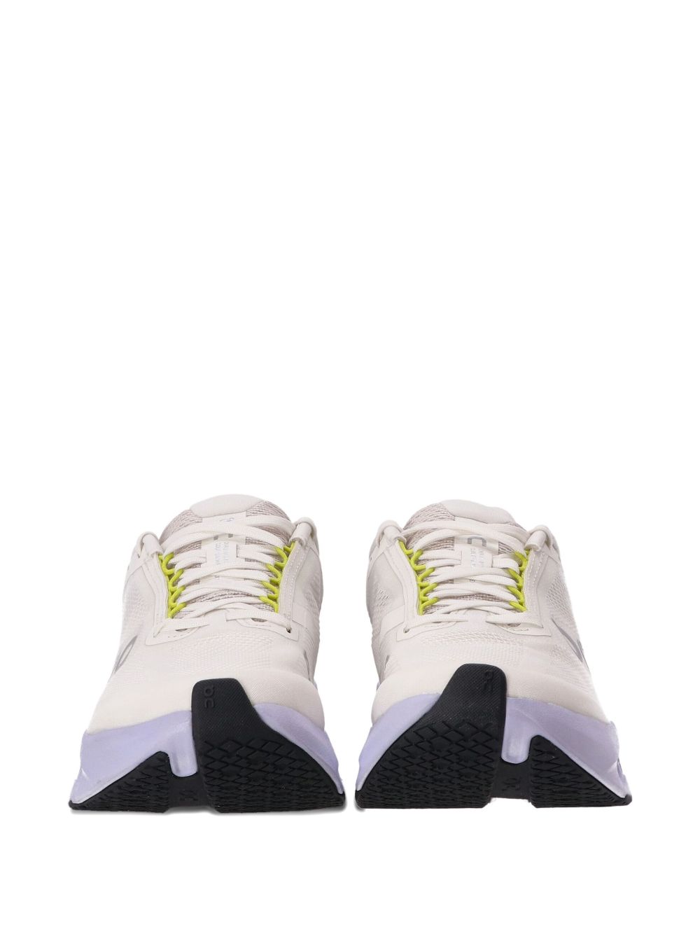 On Sneakers - Light and natural | d039a5e6a43ff9ea65beff5e5157662b6b908a0e