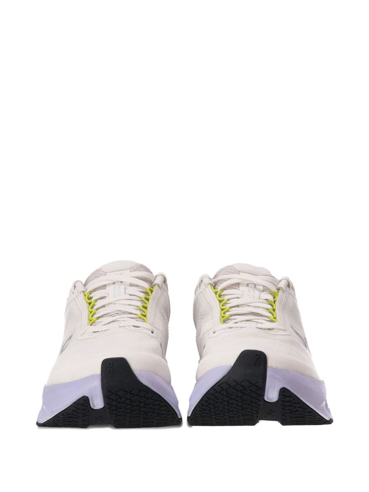 On Sneakers - Light and natural | d039a5e6a43ff9ea65beff5e5157662b6b908a0e