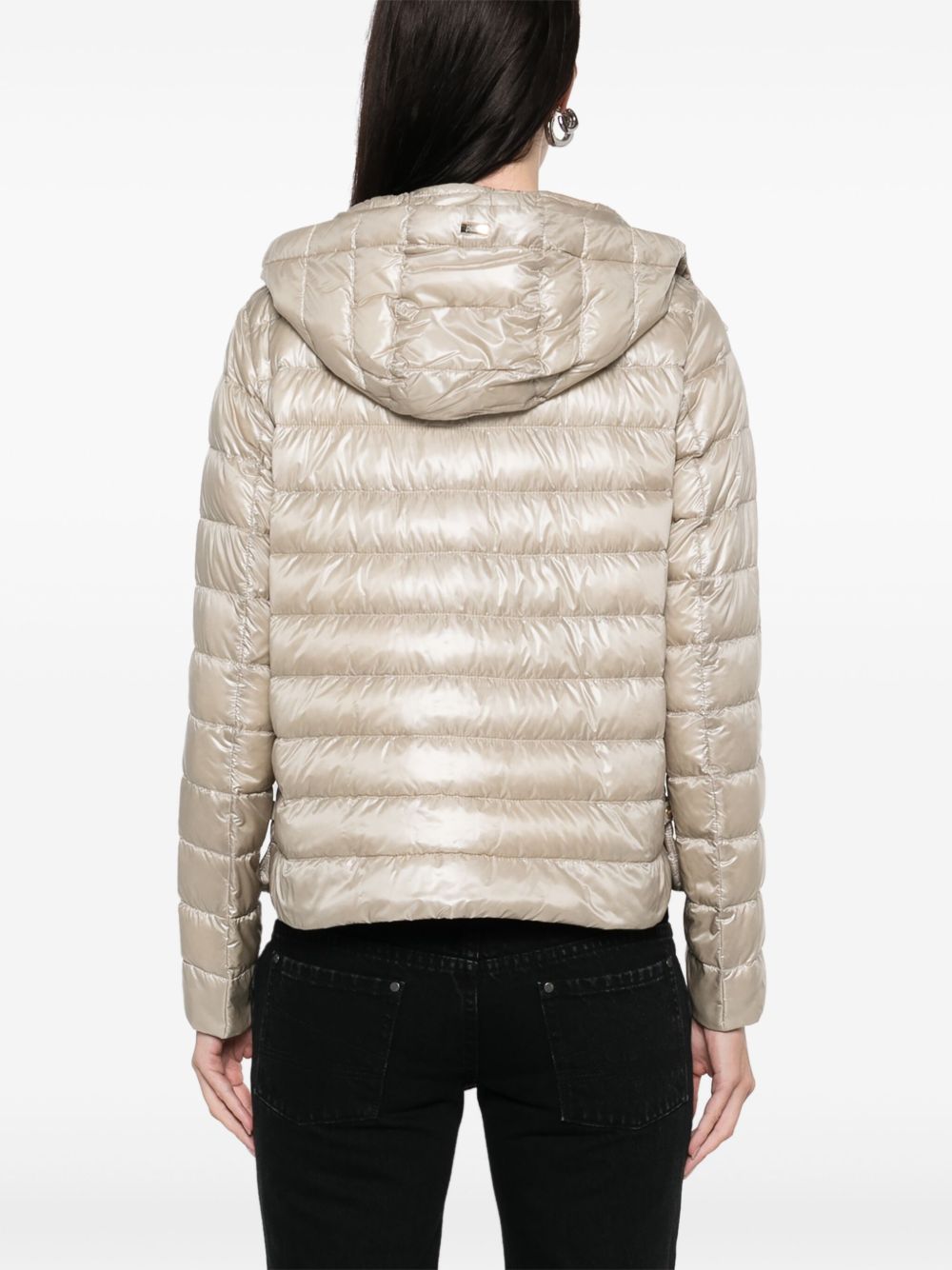 Herno Coats - Light and natural | f98cbe61ba576d1713f8e379487926ea0d3fd426
