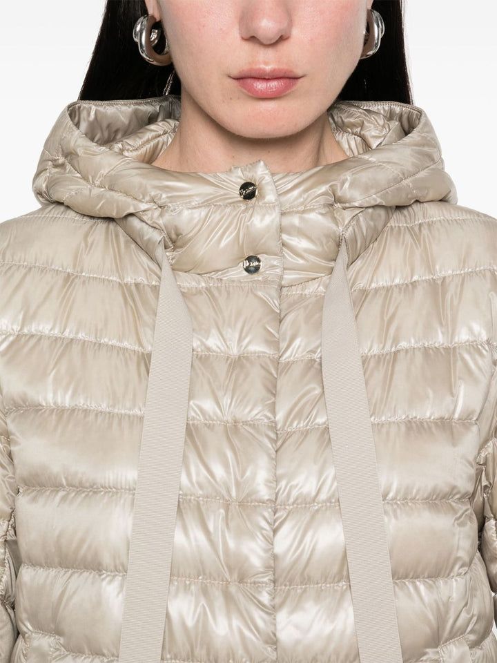 Herno Coats - Light and natural | b30421b418132230dc21ece729cc78e55a6535e0