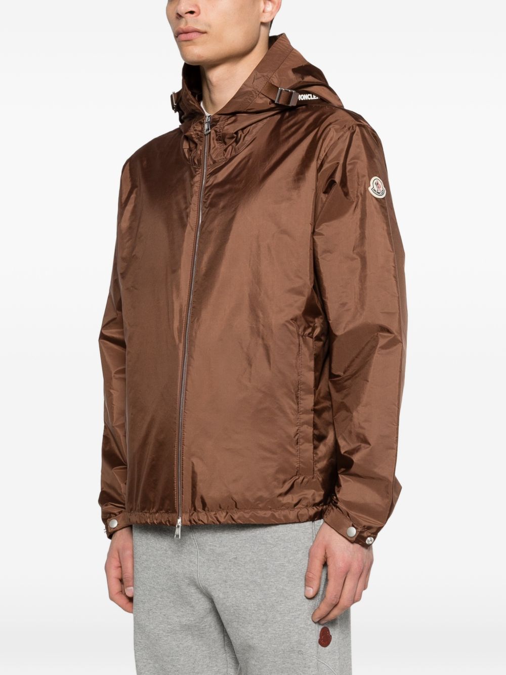 Moncler Coats - Marrone | 2aa96a42b942f3f5a4efca911eb9282a9ad5a63c