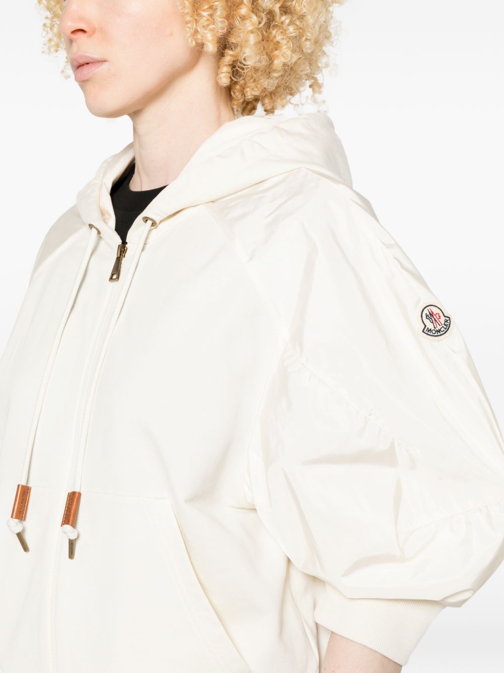 Moncler Sweaters - Chiari e Naturali | 60be0b1f7b105a1da78ccfde80a48c41f21aae9d