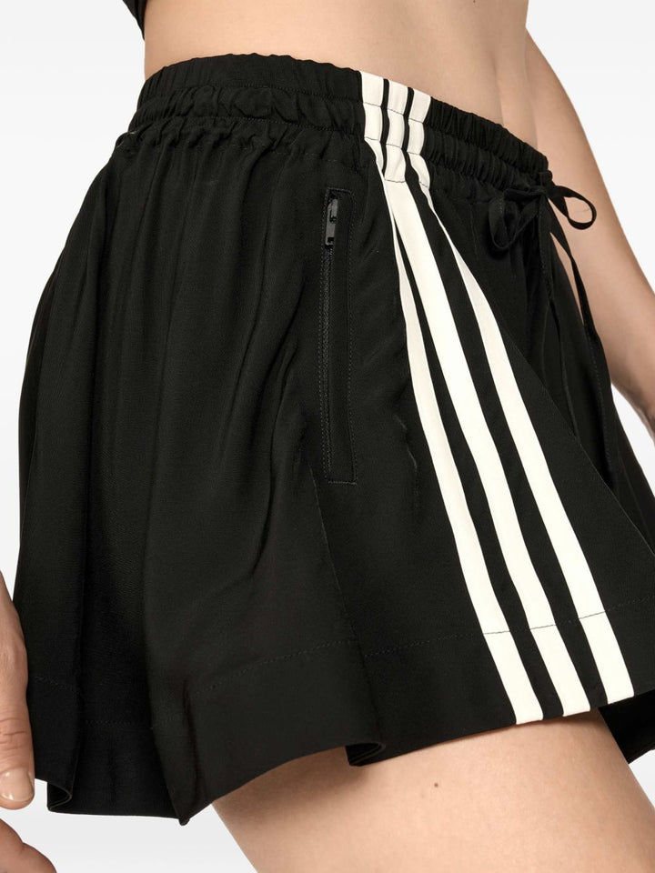 Y-3 Shorts - BLACK | ef680e4d840493ac386daf9827591c53591cb7d5