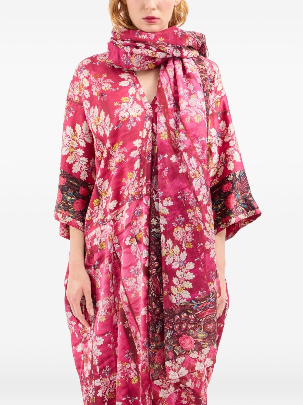 Pierre Louis Mascia Scarfs - PINK | e2bc5b4fcb40bf843206f27155fbdbee8346dbdb
