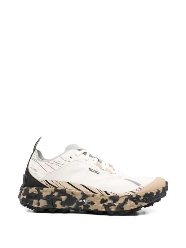 001 Sneakers