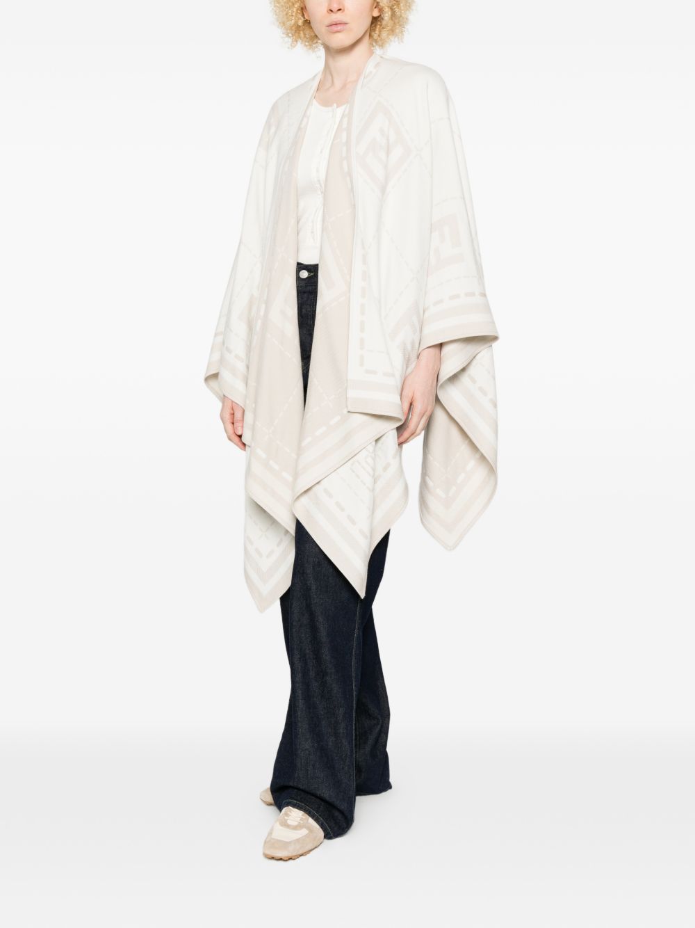 Fendi Jackets - Chiari e Naturali | 83b73302dea26d57bf29e01639ce0337476ea6a9