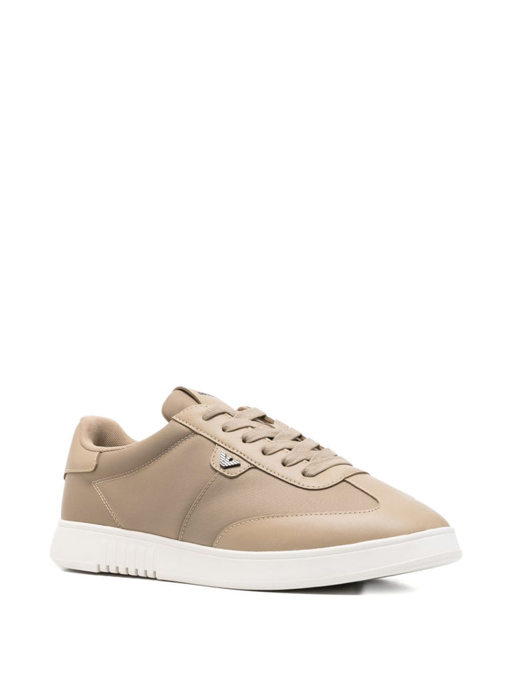 Emporio Armani Sneakers - Chiari e Naturali | 47bb7499a0701d766ca53e3564e20469339926ce