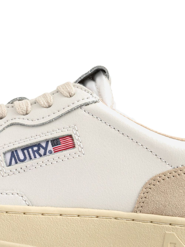 Autry Sneakers - GOLD | 7160a02da042651559da45909ae961632ea67548